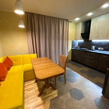 Каховська вул., 62-А