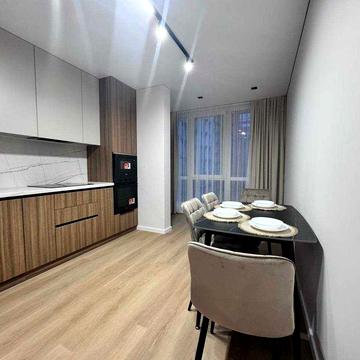 Перша Здача Оренда укомплектованої 1-к біля Міського озера