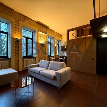 Лисенка вул., 1