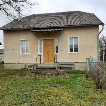 Продається будинок в с-щі Рожнятів зі всіма зручностями
