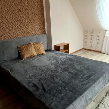 Середньофонтанська вул., 19б