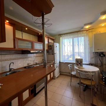 продам трикімнатну квартиру готову до проживання