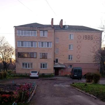 Продам велику  2-кімн кв, 3 поверх по Шевченка