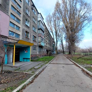 Василя Стуса просп., 4