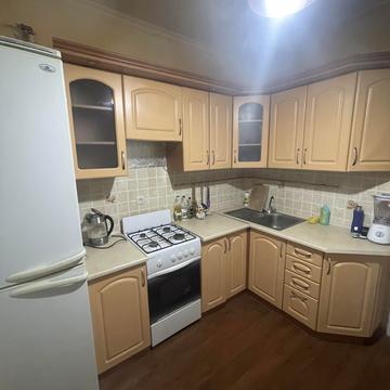 Миколи Бажана просп., 7-Б