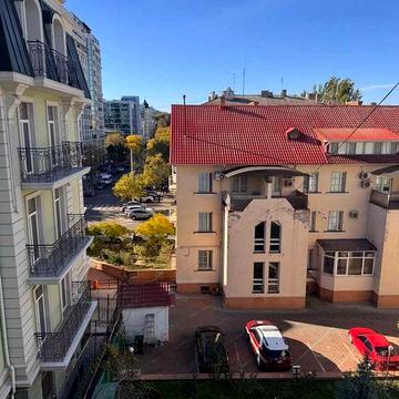 Продажа двухуровневого пентхауса в центре Одессы