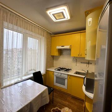 Здається 2х кімнатна квартира по вул. Келецька 92