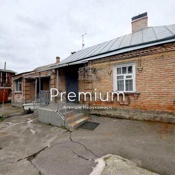 Продаж будинку на дві половини