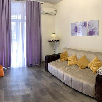 Богдана Хмельницького просп. (Героїв Сталінграда), 111