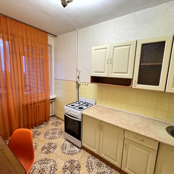 Михайла Омеляновича-Павленка вул. (Суворова), 13