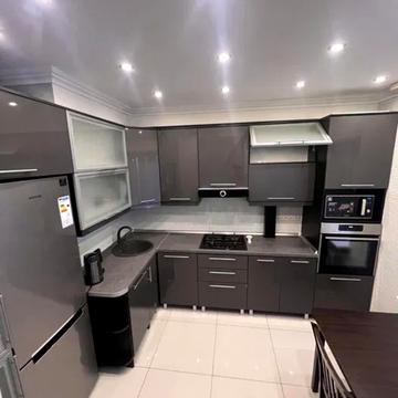 Писаржевського вул., 2