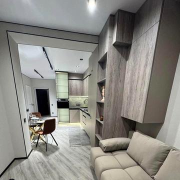 Радісна вул., 6