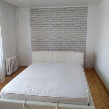 23 Серпня вул., 81