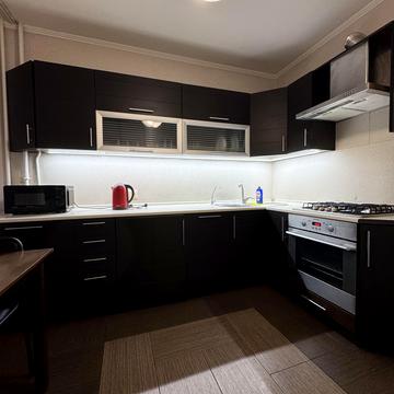 Володимирська вул., 51/53