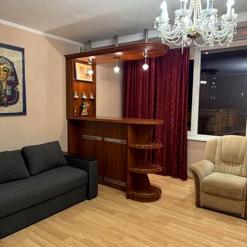 Володимирська вул., 51/53