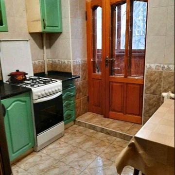 Краснова вул., 14