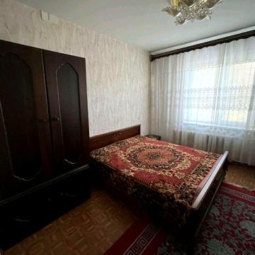 Сдаётся долгосрочно 2 ком квартира на Бочарова 42. Газ.