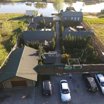 Сонячна вул., 2