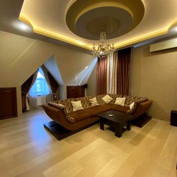 Болгарська вул., 1д