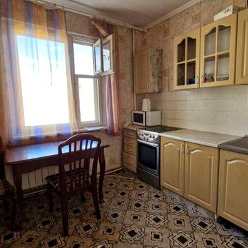 Продаж квартири 1к Бахмацька вул., 10, метро Академмістечко 10 хв