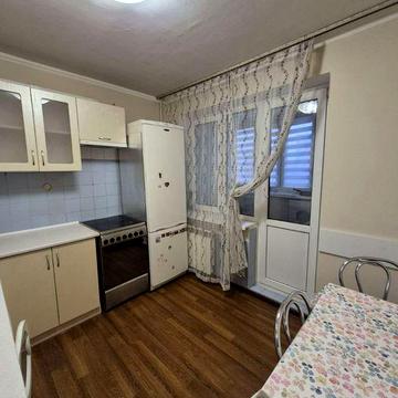 1к. Квартира  ст.м. Мінська 5 хв.