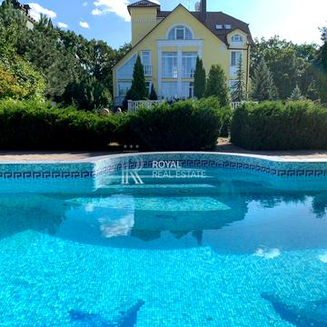 Лісова вул., 48