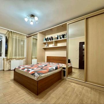 Оренда затишної 2-кімнатної квартири на Південно-Кільцевій (низ)