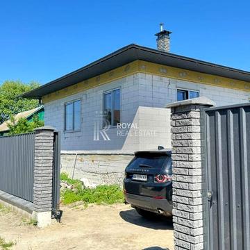 Вишнева вул.