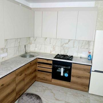 Сдам 1-ком квартиру г. Ирпень ЖК Молодість все новое, кухня 15 м2, газ