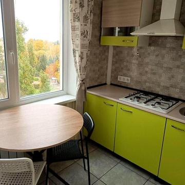 Валентинівська вул., 11