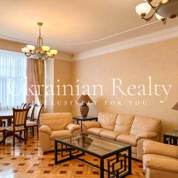 Простора 4-кімнатна квартира Ірининська, 5/24 БЕЗ %