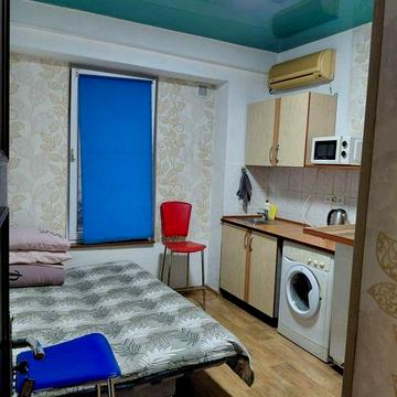 Разумовская 31.Сдам квартиру студию от хозяина ,на любой срок