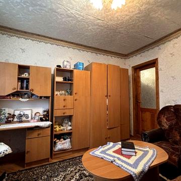 Продам 3-х кімнатну квартиру з гаражем,підвалом і земельною ділянкою