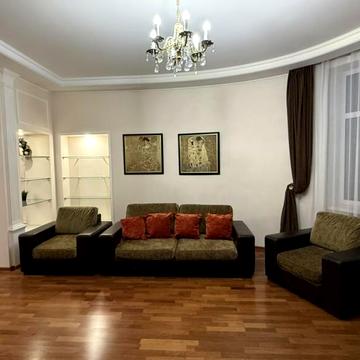 Трехкомнатные апартаменты класса люкс в центре предоставляем отчетные документы