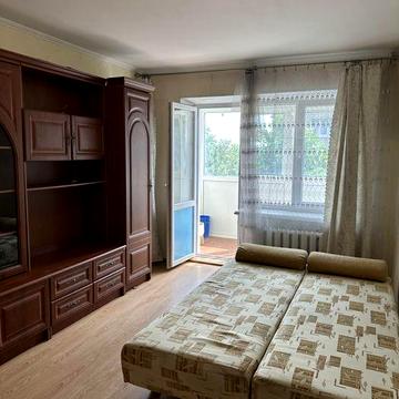 Оренда 1к Виставка, Зарічанська.