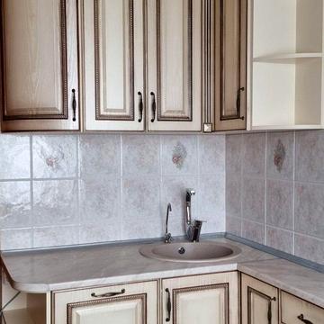 Академіка Корольова вул., 65