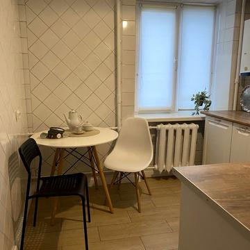 Юлії Здановської вул. (Ломоносова), 4