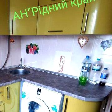 Продамо 2 у кв в районі Бл.центру пл.48 м.кв
