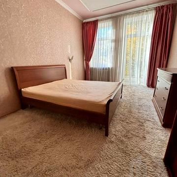 Різницька вул., 11