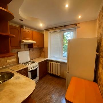 Михайла Донця вул., 26