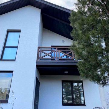 Продам дом в закрытом котеджном городке с. Иванковичи возле леса