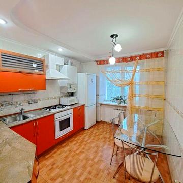 Продається 3 кімнатна квартира