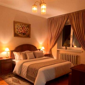 Бульварно-Кудрявська вул. (Воровського), 7-Б