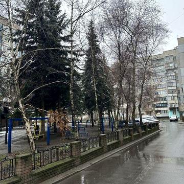 Продам 1 комнатную квартиру в центре города. ЖК Осбб