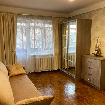 Оренда 2к кв Ушинського 5к1 добрий стан, меблі, техніка (плита газова)