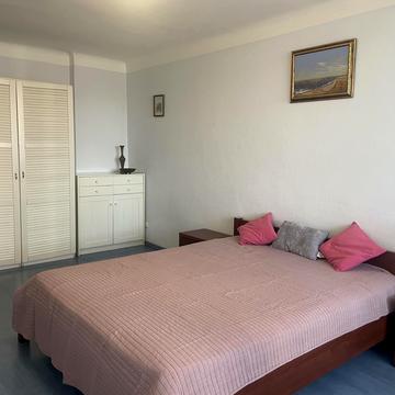 Виноградний пров., 6