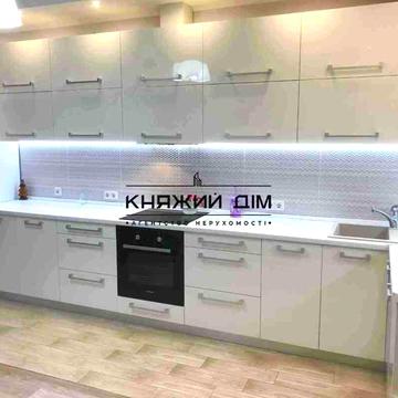 Єлизавети Чавдар вул., 13