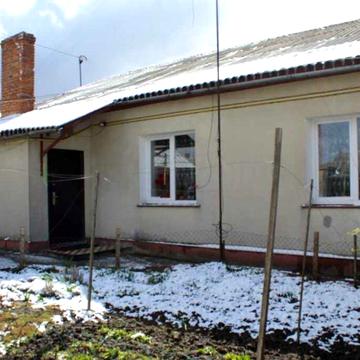 Квартира в будинку барачного типу.