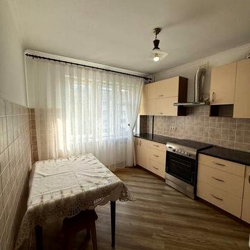 2 кімнатна з роздільними Індивідуальне опалення вул. Пилипа Орлика