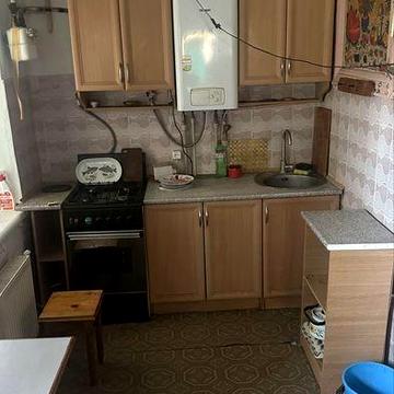 Продам 4х кімнатну квартиру без ремонту з гаражем, підвалом і сарай ЖК богдана хмельницького буд 60 кв 2